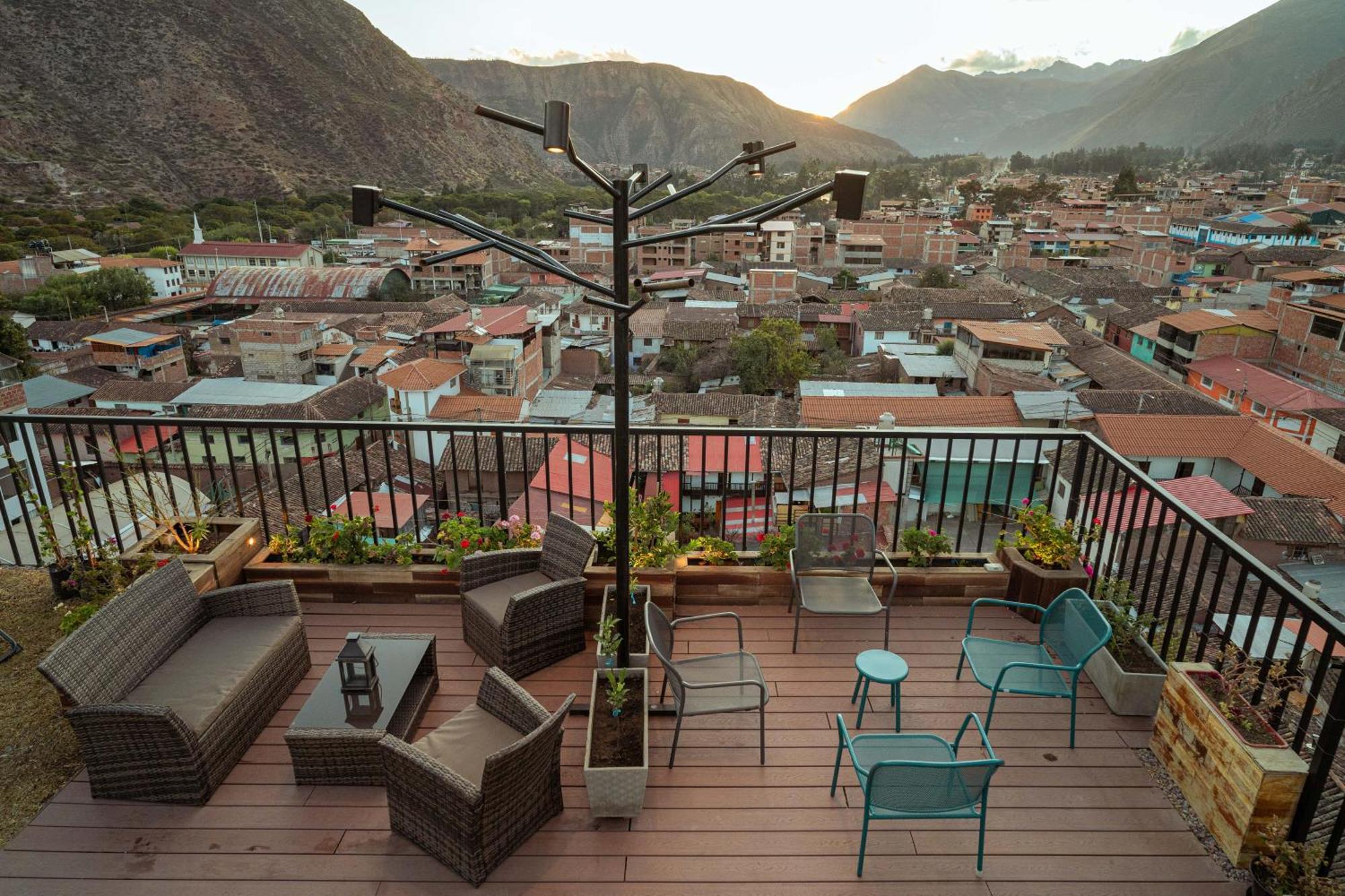 Hotel California Urubamba Εξωτερικό φωτογραφία