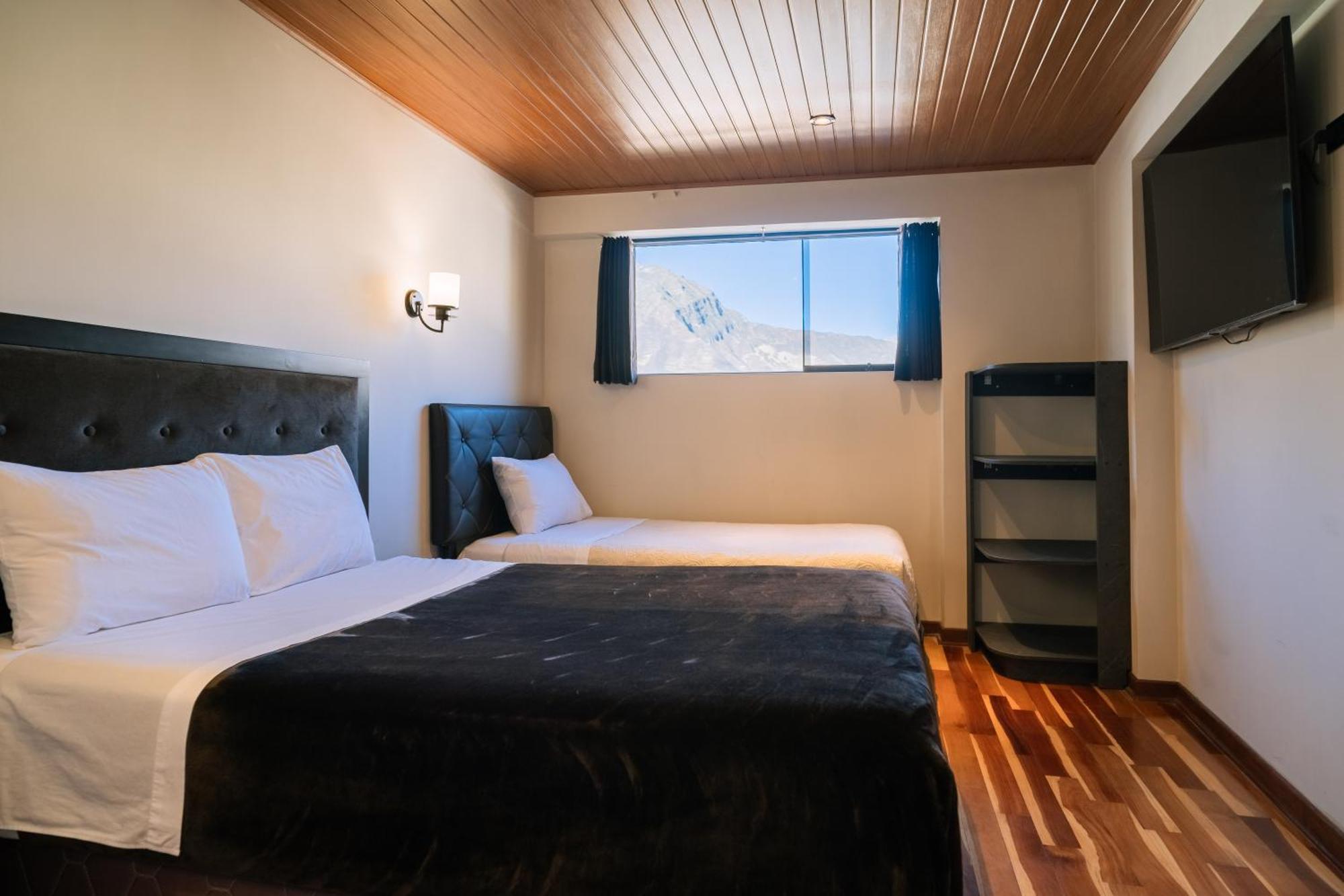 Hotel California Urubamba Εξωτερικό φωτογραφία