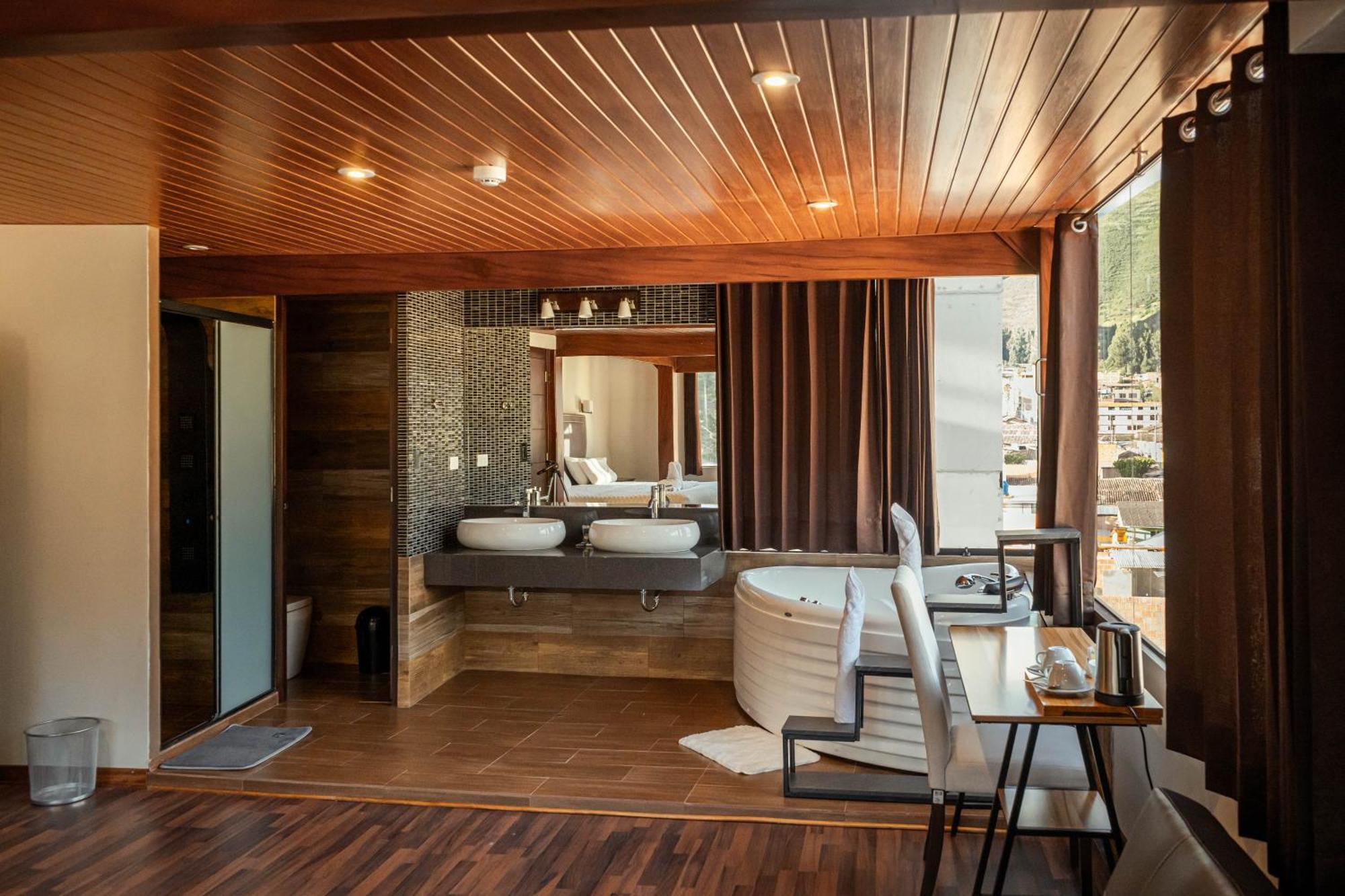 Hotel California Urubamba Εξωτερικό φωτογραφία